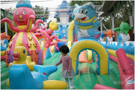 精細(xì)調(diào)焦與馥郁色彩 美科25mm f1.8鏡頭評(píng)測(cè)